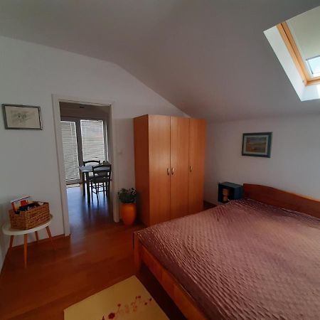 Nena 2 Apartment ซูโกชัน ภายนอก รูปภาพ