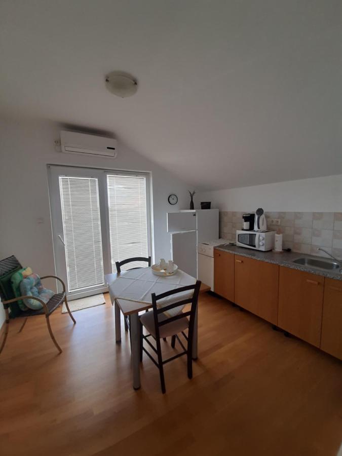 Nena 2 Apartment ซูโกชัน ภายนอก รูปภาพ