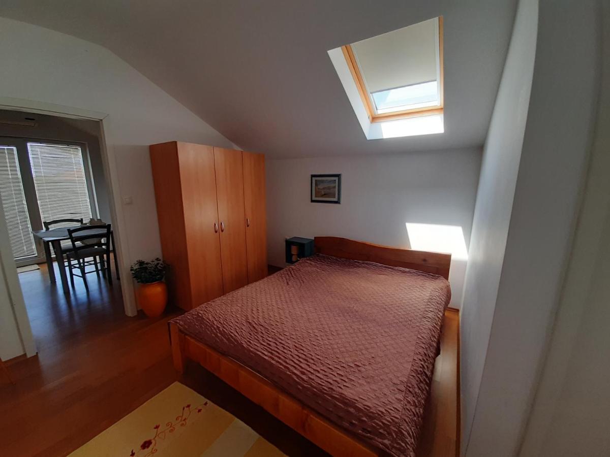 Nena 2 Apartment ซูโกชัน ภายนอก รูปภาพ